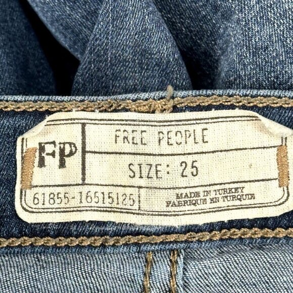Free People Jeans Women 25 Embroidery Peacock Floral Raw Hem Mid Rise Denim Boho - Picture 4 of 11